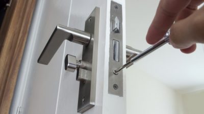 remplacer-serrure-encastrée