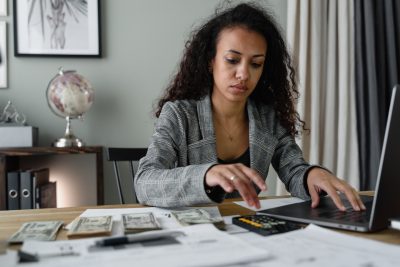 Guide pratique pour trouver l'expert comptable en ligne parfait pour votre entreprise