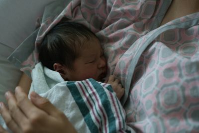 La parentalité au quotidien : prendre soin de bébé, de la famille et de la santé